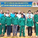 Công đoàn Cao su Việt Nam thăm và tặng quà công nhân Cao su Chư Păh