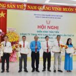 Cao su Lộc Ninh tôn vinh điển hình tiên tiến